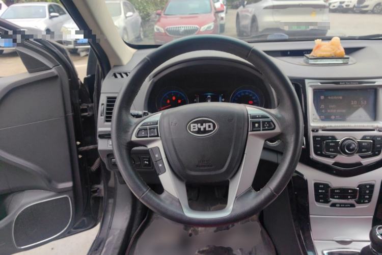 Used BYD Surui 2014 1.5L Manual Luxury Model Steering Wheel