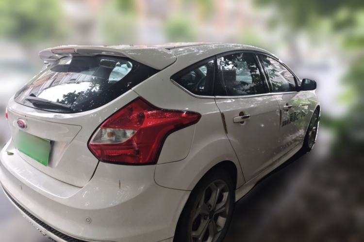 Used Ford Focus 2012 Hatchback 2.0L Manual Luxury Sport Model Rear Right 45 Deg