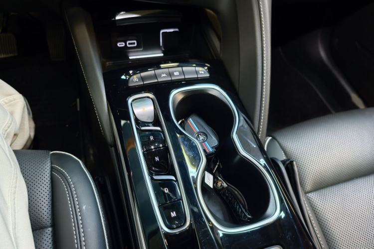 Used Buick Envision 2022 Encore Plus 652T Five-Seat Luxury Model