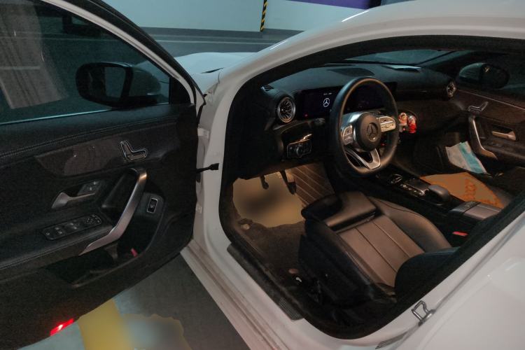 Used Mercedes-Benz A-Class 2022 Second Facelift A 200 L Sport Sedan Fashion Version Driver Seat
