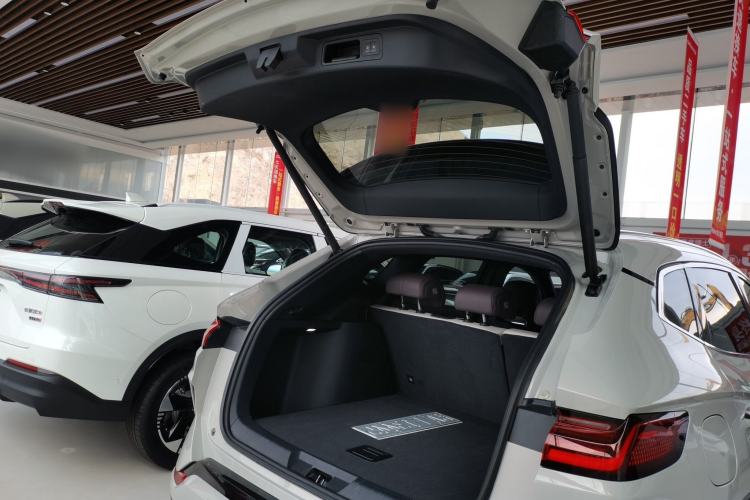 Used BYD Song PLUS New Energy 2025 DM-i Smart Drive 112KM Prestige Model Trunk