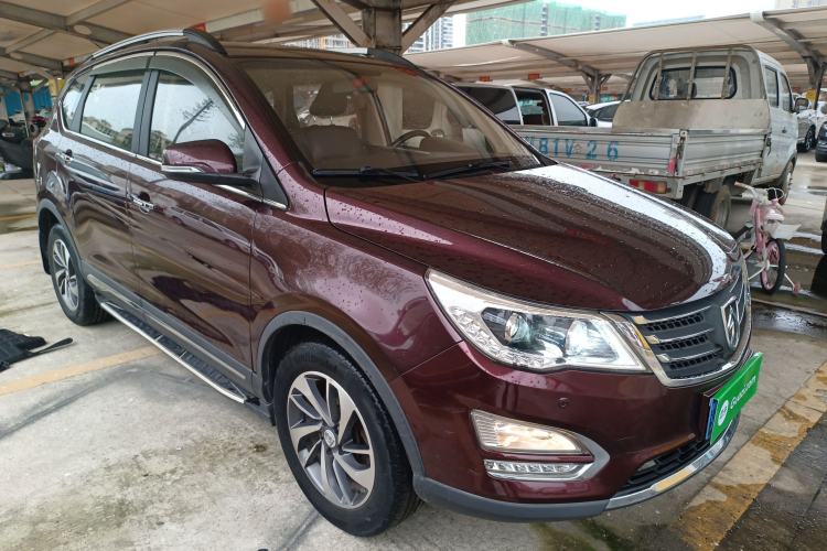 Used Baojun 560 2015 1.8L manual luxury version Front Right 45 Deg