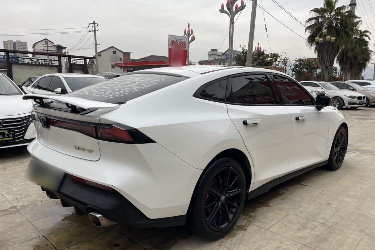 Used CHANGAN UNI-V 2022 1.5T Prestige Version Exterior 5