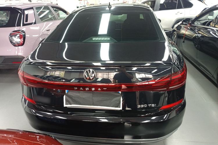 Used Volkswagen Passat 2023 Facelift 330TSI Luxury Edition
