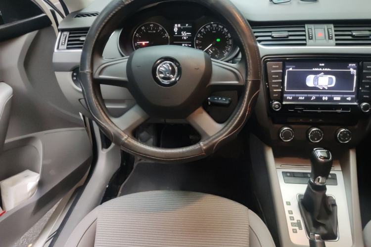 Used Skoda Octavia 2015 1.6L Automatic Yijie Edition
