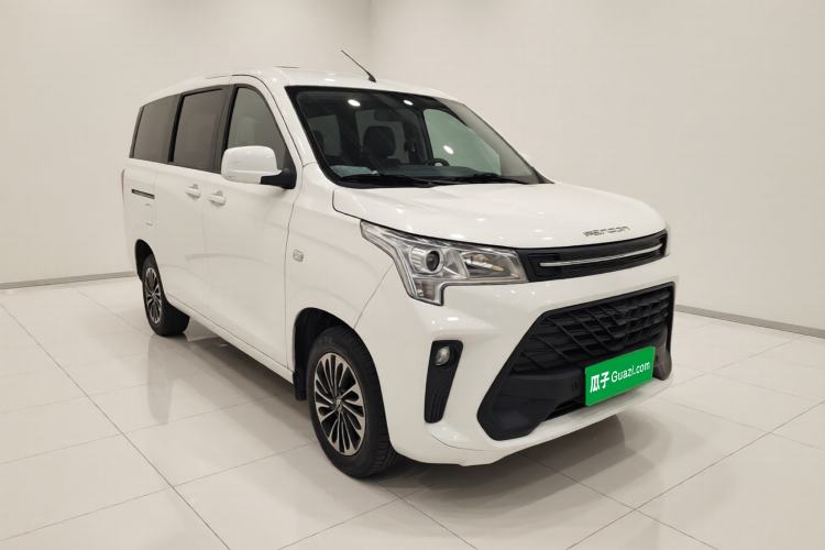 Used Dongfeng Fengon 380 2022 1.5L Comfort-Class Passenger Vehicle (Steel Spring) with 5 Seats