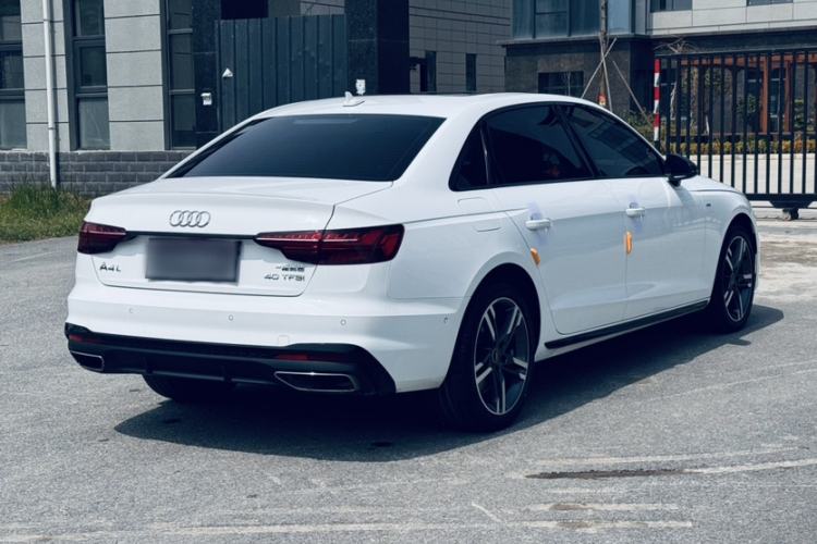 Used Audi A4L 2022 40 TFSI Luxury Dynamic Model