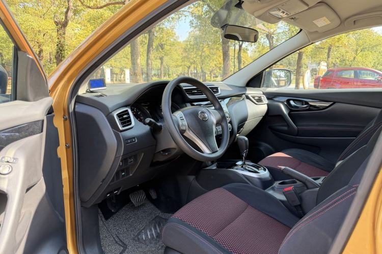 Used Nissan Qashqai 2017 2.0L CVT Elite Edition China V Standard Interior 1