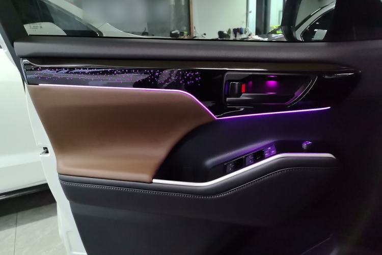 Used Toyota Highlander 2024 2.5L Smart Electric Hybrid Dual-Motor Two-Wheel-Drive Elite Edition 5 Seats Interior 9