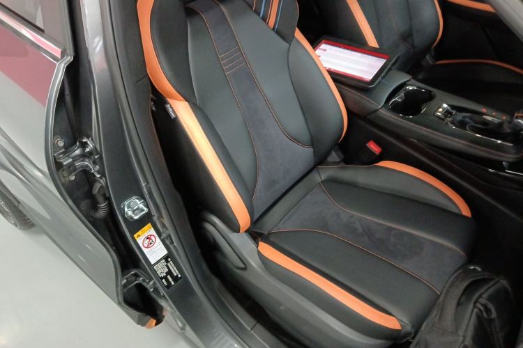 Used CHANGAN OSHAN X5 2022 Sport Edition 1.5T DCT Cyclone Assault Right Front Seat