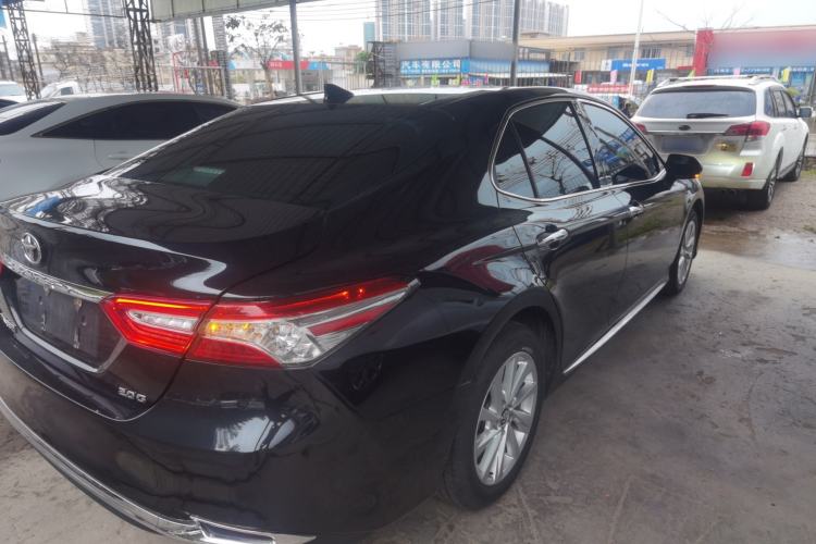Used Toyota Camry 2023 2.0G Luxury Edition
