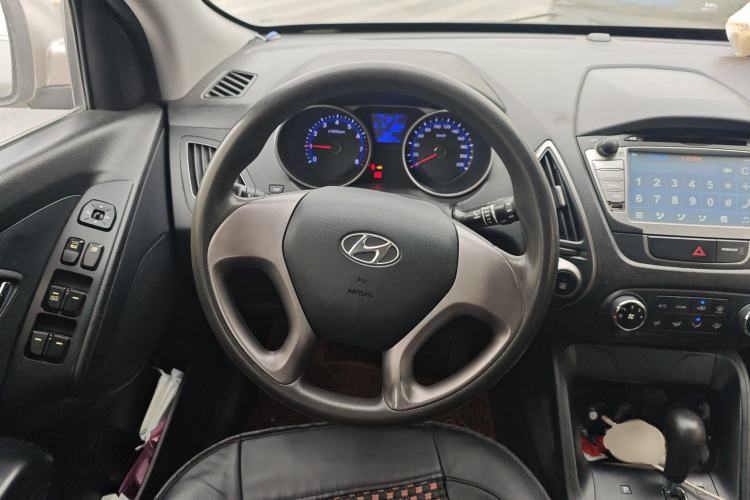 Used Hyundai ix35 2012 2.0L Automatic Two-Wheel Drive New Edition GL
