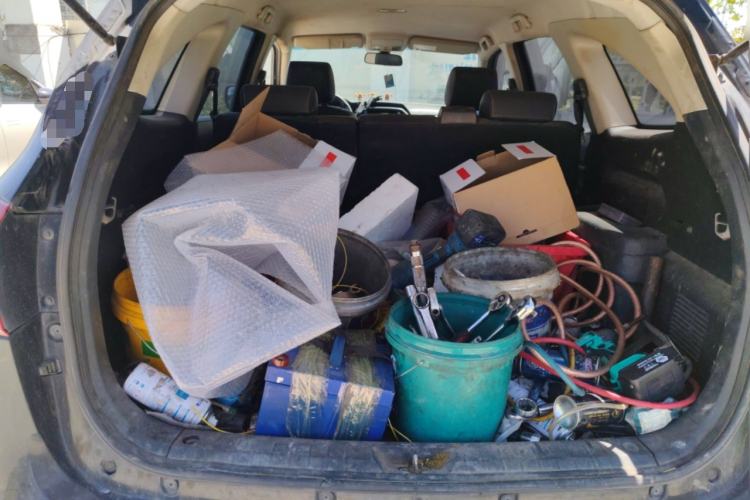 Used JMC Yusheng S350 2017 2.0T Manual Two-Wheel Drive Diesel Luxury Edition 5 Seats
