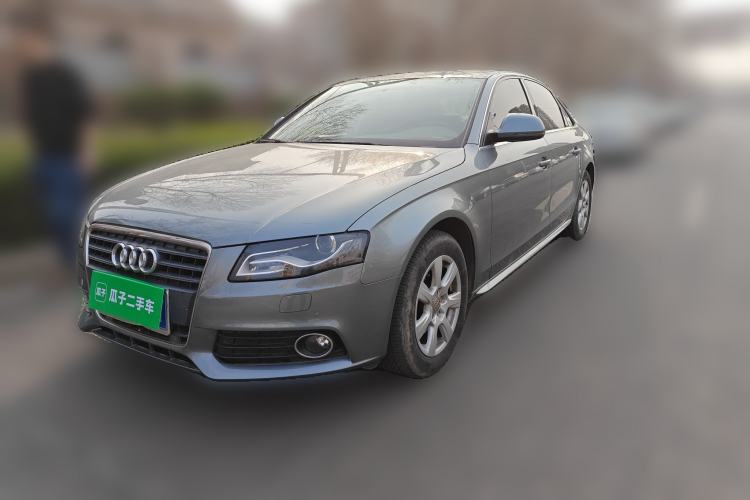 Used Audi A4L 2012 2.0 TFSI automatic Comfort trim level