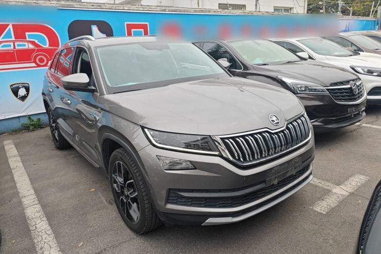 Used Skoda Kodiaq 2019 Facelifted TSI330 7-Seater Two-Wheel-Drive Luxury Enjoyment Edition China VI Standard
