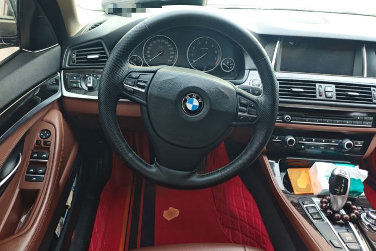 Used BMW 5 Series 2014 525Li Leading Model Steering Wheel