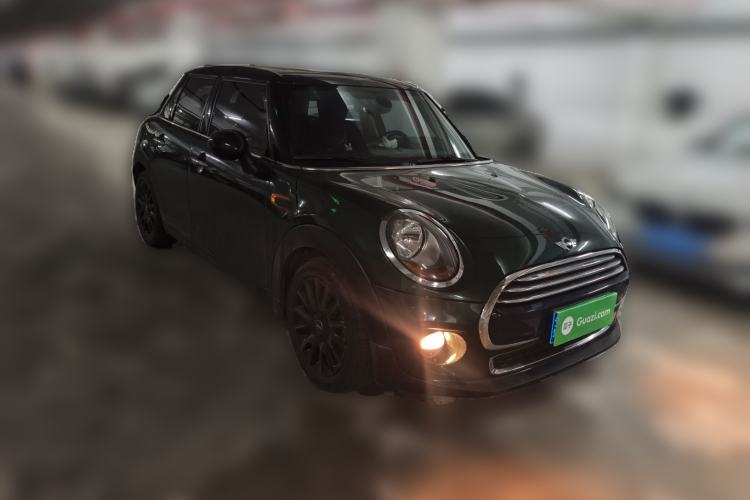 Used MINI 2016 1.5T COOPER Five-Door Edition Front Right 45 Deg