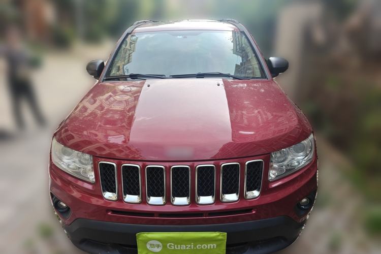 Used Jeep Compass 2013 2.4L four-wheel-drive sport version
