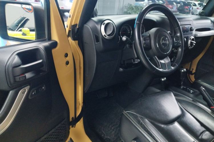 Used Jeep Wrangler 2013 3.6L Sahara two-door model