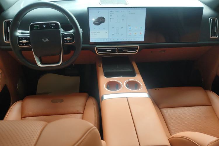 Used Li Auto L8 2024 Max Center Console