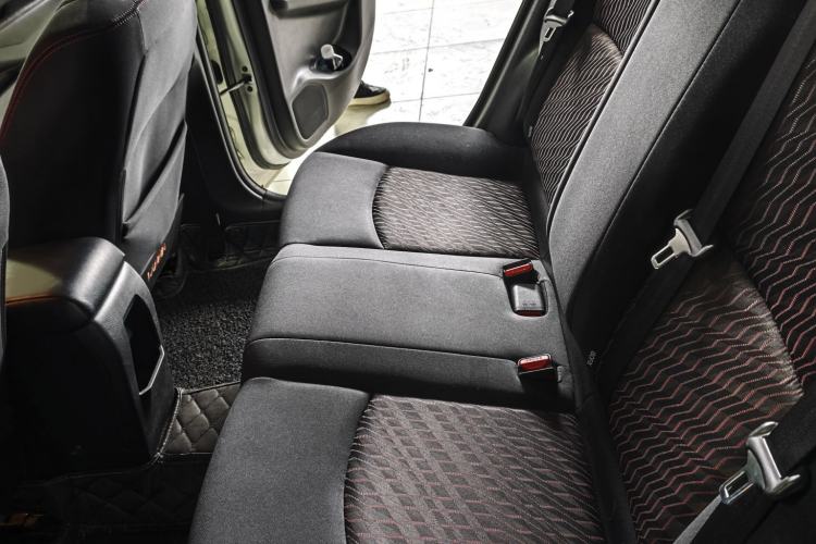 Used Nissan Lannia 2016 1.6L CVT Cool Edition Interior 1