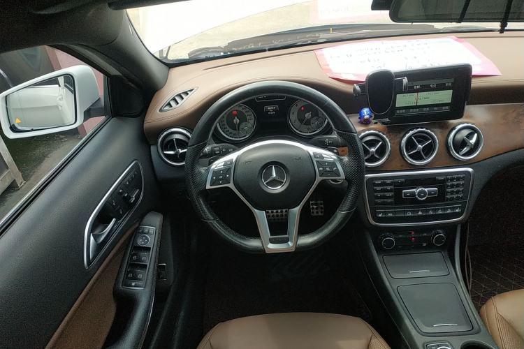 Used Mercedes-Benz GLA 2015 GLA 260 4MATIC Sport Edition
