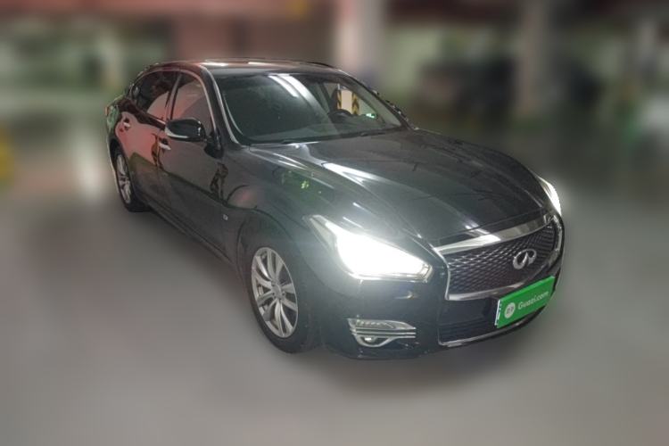 Used Infiniti Q70 2015 Q70L 2.5L Elite Edition Front Right 45 Deg