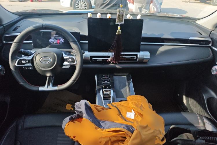 Used GAC Trumpchi EMKOO 2022 1.5T Supernova Pro Edition Center Console