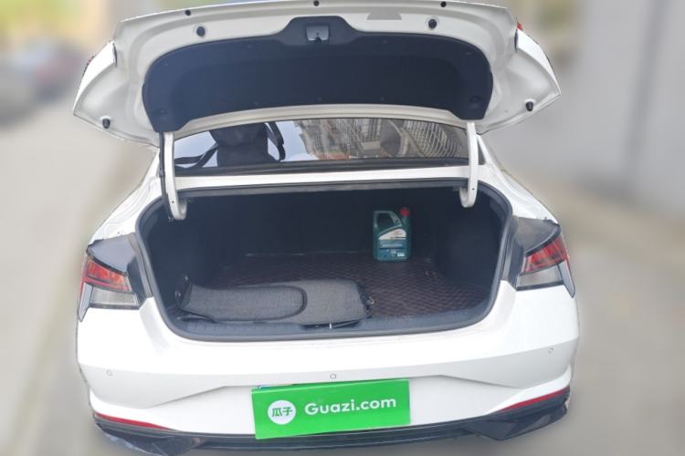 Used Hyundai Elantra 2021 1.5L CVT LUX Prestige Edition
