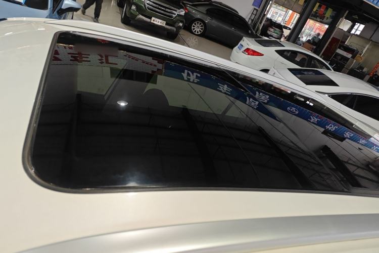 Used Roewe D5X DMH 2024 135 Tech Edition
