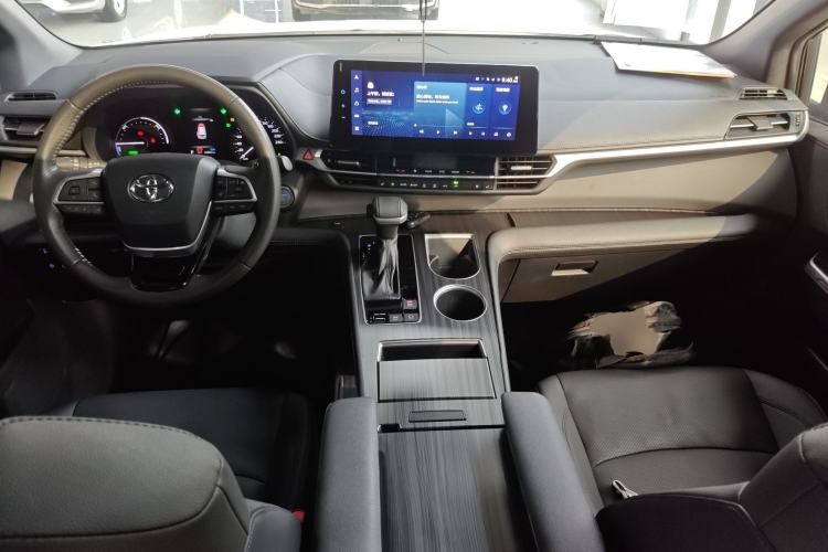 Used Toyota Sienna 2021 2.5L Hybrid Premium Edition