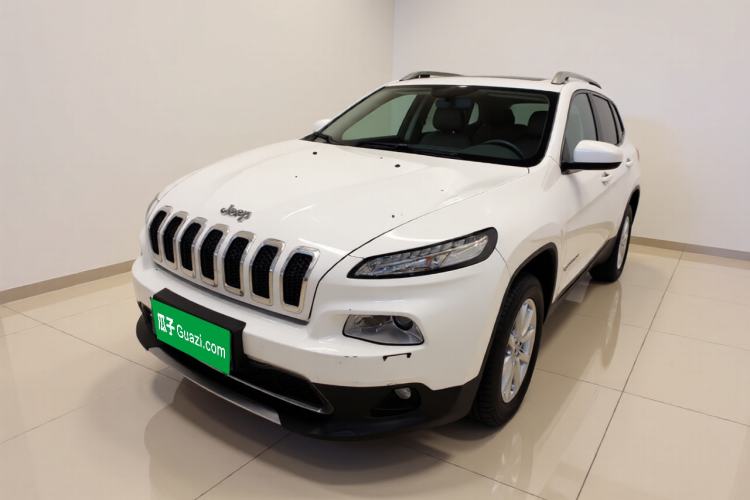 Used Jeep Cherokee 2017 2.0L Superior Edition
