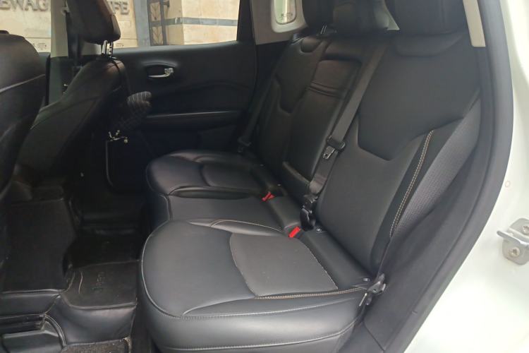 Used Jeep Compass 2017 200T Automatic Family Edition
