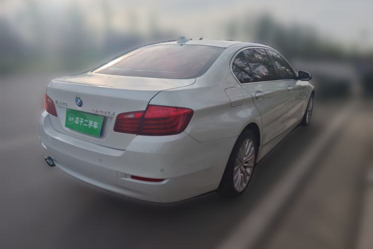 Used BMW 5 Series 2014 528Li Leading Model Rear Right 45 Deg