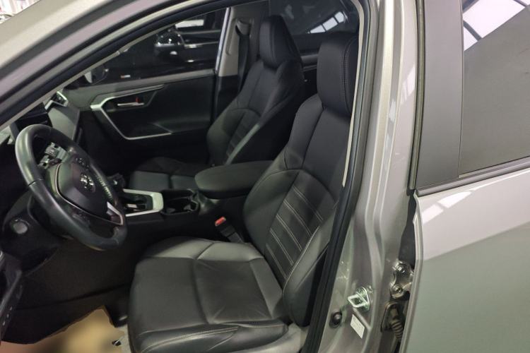 Used Toyota Wildlander 2023 2.0L CVT Two-Wheel Drive Luxury PLUS Edition