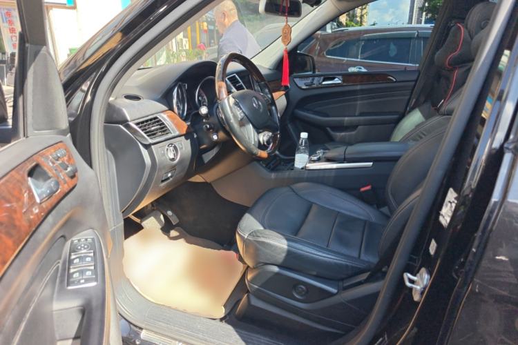 Used Mercedes-Benz M-Class 2014 ML 400 4MATIC Luxury Model Driver Seat