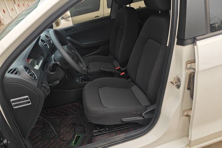 Used Volkswagen Jetta 2015 Value Edition 1.6L Manual Fashionable Style
