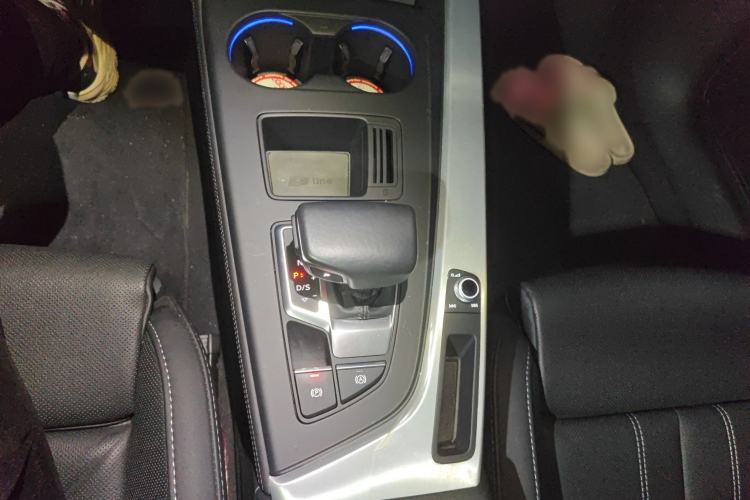 Used Audi A4L 2022 40 TFSI Luxury Dynamic Model