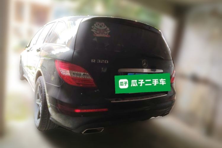 Used Mercedes-Benz R-Class 2017 R 320 4MATIC Business Edition Prestige Model
