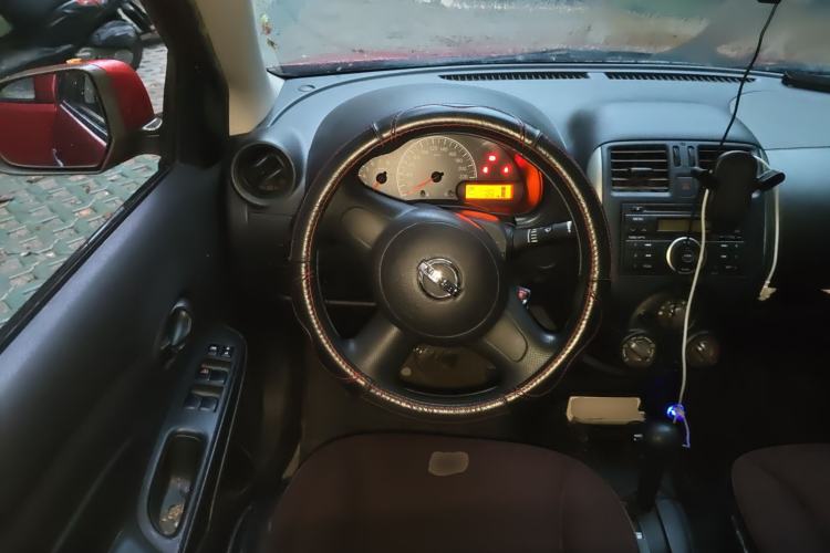 Used Nissan Sunny 2011 1.5XE CVT Comfort Edition Steering Wheel