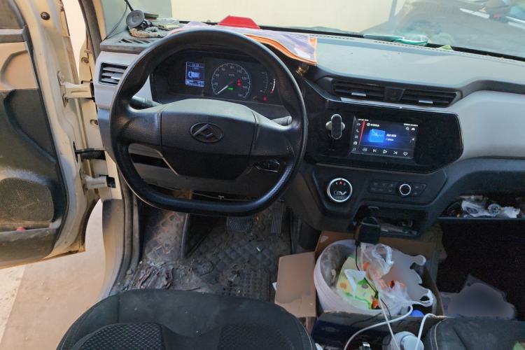 Used SAIC MAXUS EV30 2021 Pure Electric Smart Logistics Expert with Long Wheelbase—CATL