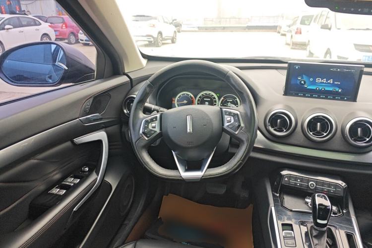 Used Wey VV7 2017 2.0T Ultra-Luxury Version
