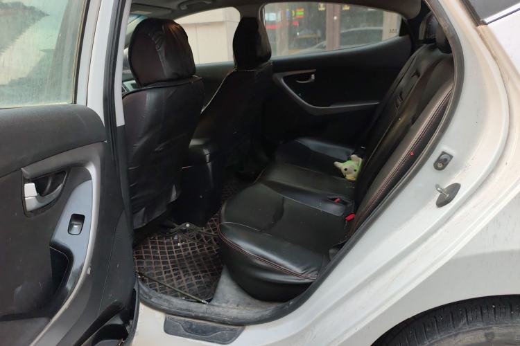 Used Hyundai Elantra (5th Generation / Langdong) 2015 1.6L Manual Leading Model
