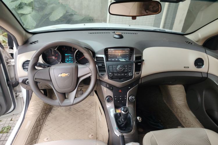 Used Chevrolet Cruze 2015 1.5L Classic SE MT
