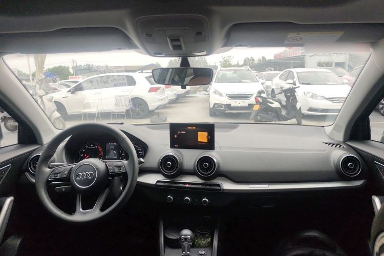 Used Audi Q2L 2021 35 TFSI Progressive Dynamic Edition Center Console