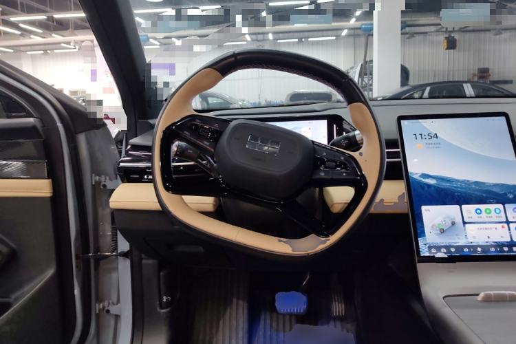 Used Geely Galaxy L6 2023 125km Starship
