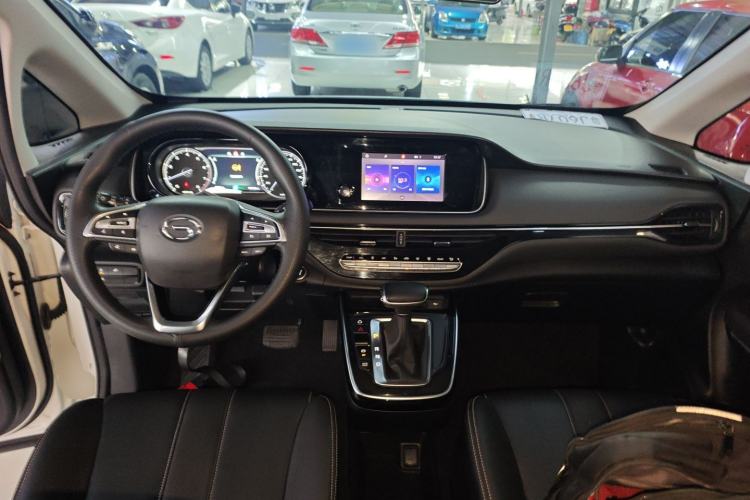 Used GAC Trumpchi M6 2021 270T DCT Luxury Edition (7 Seats) Center Console