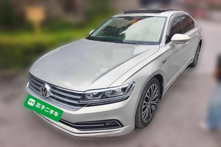 Used Volkswagen Phideon 2016 380TSI Two-Wheel-Drive Luxury Edition