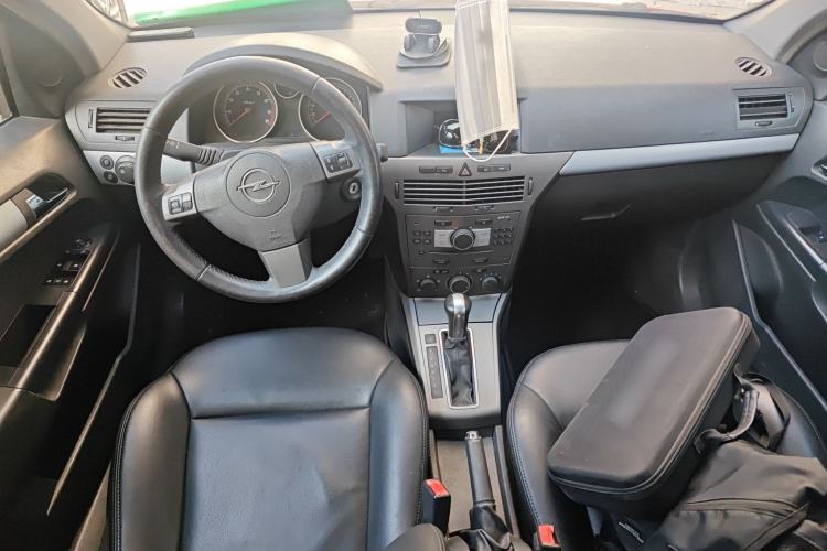 Used Opel Astra 2005 1.8 Luxury Model