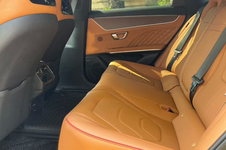 Used BYD Han 2022 DM-i 242km Flagship Model
